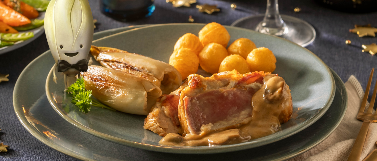 Rôti orloff à la sauce archiduc, accompagné de chicons et de pommes ...